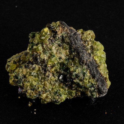 Photo af the mineral olivine. Getty Images