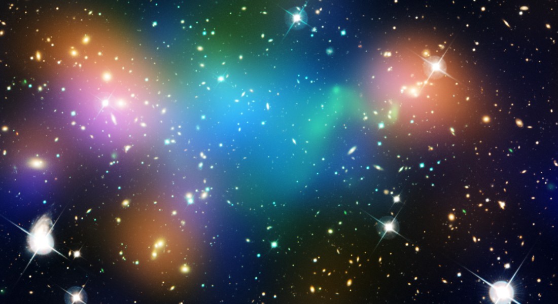 Photo of dark matter, which are invisible to the eye, but here illustrated with a blue color. Photo: Nasa/Esa
